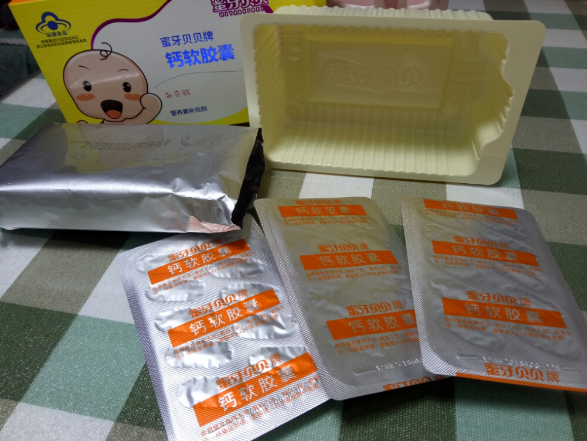 蜜牙貝貝補鈣軟膠囊一天吃幾顆 蜜牙貝貝補鈣軟膠囊食用方法