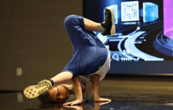 強(qiáng)迫孩子表演節(jié)目好嗎 強(qiáng)迫孩子表演有什么影響