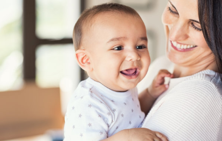 寶寶愛放屁媽媽要注意了 寶寶愛放屁是什么原因