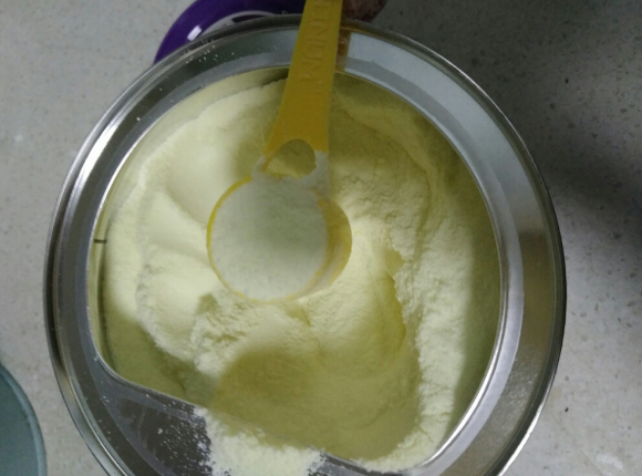 a2至初白金奶粉沖泡方法 a2至初白金奶粉孩子拉肚子會有好轉(zhuǎn)嗎 a2至初白金奶粉沖泡方法 a2至初白金奶粉孩子拉肚子會有好轉(zhuǎn)嗎