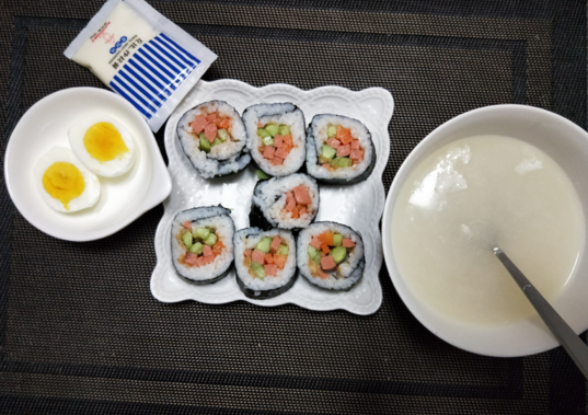 陪著孩子吃早餐說說 和孩子一起吃早餐說說朋友圈2019 陪著孩子吃早餐說說 和孩子一起吃早餐說說朋友圈2019