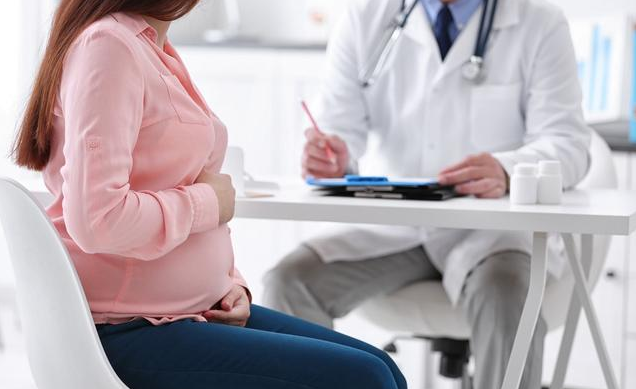 懷孕初期孕婦肚子疼正常嗎 孕早期哪些腹痛是危險信號
