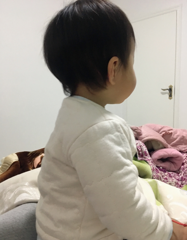 孩子生病照顧他媽媽心情 心疼孩子生病說說朋友圈