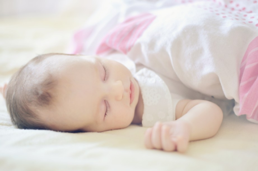 寶寶歪脖子怎么辦  寶寶變成歪脖子的原因