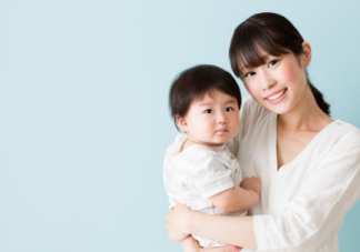 要注意了月子這些人不能抱寶寶 媽媽們可別大意了