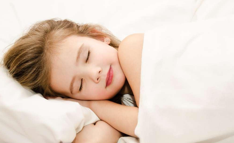 寶寶要睡多久比較好 三個月到四歲月齡寶寶睡覺時間 寶寶要睡多久比較好 三個月到四歲月齡寶寶睡覺時間