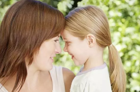 女兒發(fā)燒媽媽心情說說 女兒發(fā)燒媽媽心情感言