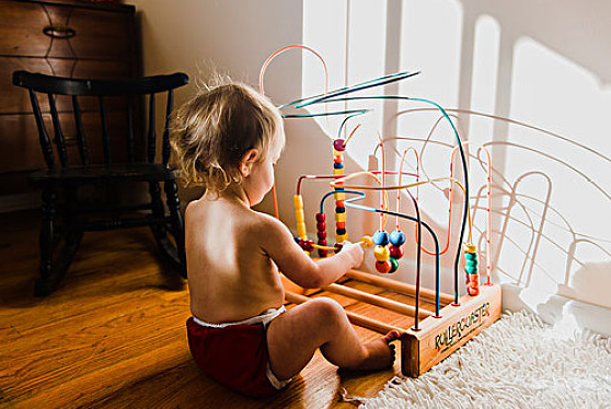 孩子想要買玩具該不該買 一出門就要買玩具怎么辦 孩子想要買玩具該不該買 一出門就要買玩具怎么辦