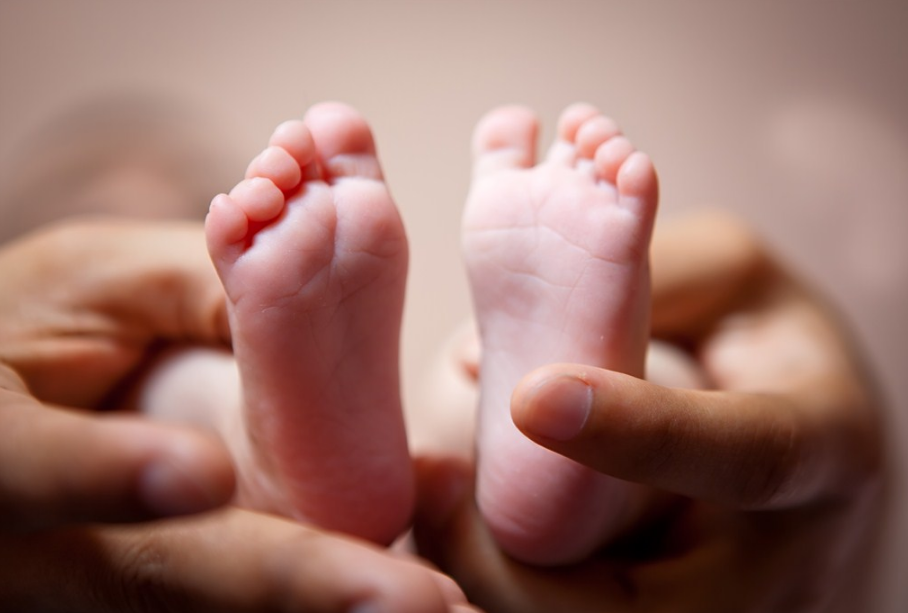 寶寶百天二十斤正常嗎 孩子過胖怎么減肥比較好 寶寶百天二十斤正常嗎 孩子過胖怎么減肥比較好