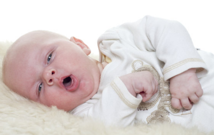 孩子干咳有痰咳不出來該怎么辦 做好這些就能喲效緩解 孩子干咳有痰咳不出來該怎么辦 做好這些就能喲效緩解