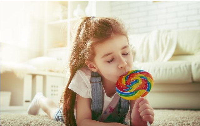 寶寶吃太多糖有什么危害 如何防止寶寶吃太多糖 寶寶吃太多糖有什么危害 如何防止寶寶吃太多糖