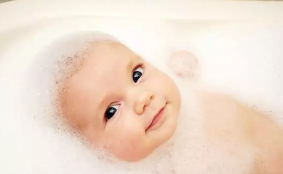 寶寶害怕洗澡怎么辦 寶寶害怕洗澡解決辦法