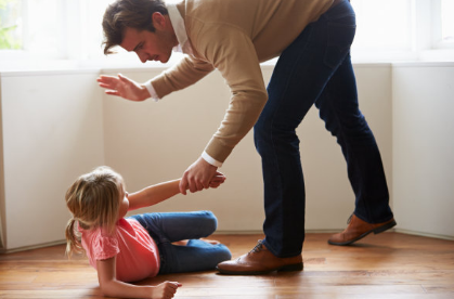 孩子不聽話就打真的好嗎 如何正確的教育孩子 孩子不聽話就打真的好嗎 如何正確的教育孩子