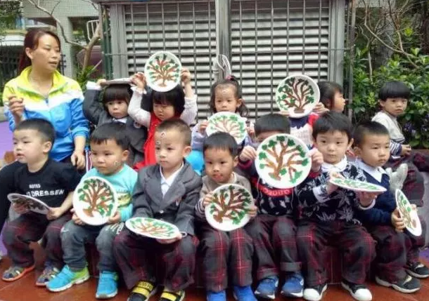 2019幼兒園植樹節(jié)報道 幼兒園312植樹活動報道