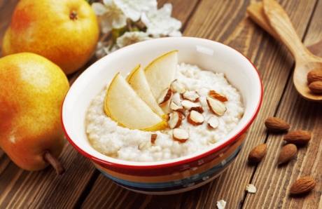 寶寶晚上吃魚會不消化嗎 寶寶輔食是中午吃好還是晚上吃好