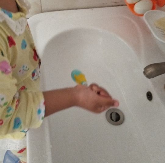 MDB兒童電動牙刷的亮度對眼睛有沒有影響 MDB兒童電動牙刷會很亮嗎 MDB兒童電動牙刷的亮度對眼睛有沒有影響 MDB兒童電動牙刷會很亮嗎