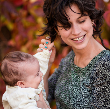 寶寶愛扯別人頭發(fā)怎么辦 愛扯自己頭發(fā)怎么辦