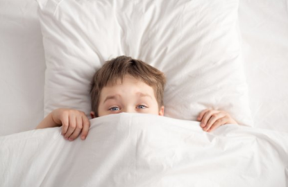 孩子睡覺愛踢被子不只是因為熱 孩子愛踢被子是怎么回事 孩子睡覺愛踢被子不只是因為熱 孩子愛踢被子是怎么回事