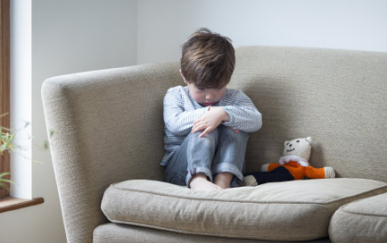 打罵孩子根本沒(méi)有用 如何對(duì)孩子進(jìn)行正確的批評(píng)