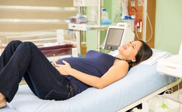 孕中期每天出現七八次宮縮正常嗎 孕中期出現宮縮怎么辦 孕中期每天出現七八次宮縮正常嗎 孕中期出現宮縮怎么辦