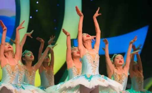 孩子學跳舞多久能演出 孩子學跳舞多參加演出好不好