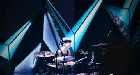 孩子學電子鼓還是架子鼓 架子鼓和電子鼓的區別 孩子學電子鼓還是架子鼓 架子鼓和電子鼓的區別