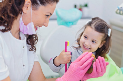 不吃糖也會引起滿嘴的爛牙 孩子牙齒長不好是因為這幾點習慣