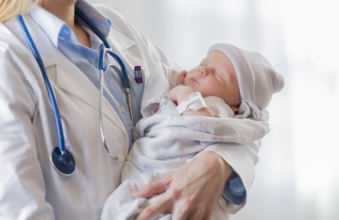 嬰兒出生的體重越大越聰明嗎 出生時的體重約越輕長大越笨嗎