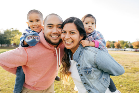 父母在孩子面前秀恩愛有什么好處 父母秀恩愛不要害羞 父母在孩子面前秀恩愛有什么好處 父母秀恩愛不要害羞