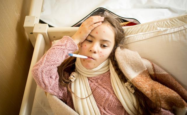 如何區(qū)別幼兒急疹與麻疹 小兒麻疹會引發(fā)哪些并發(fā)癥