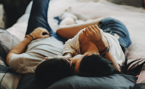 女性第一次性生活不會(huì)懷孕嗎 這些性誤區(qū)你了解了嗎