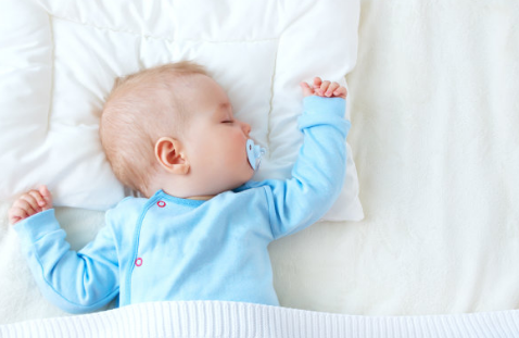 寶寶總是側著睡后腦勺很大 不同的睡姿有什么缺點和優點