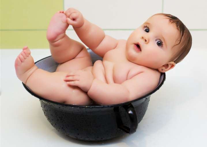 寶寶一洗澡就哭不停是什么原因 怎么才能讓寶寶愛上洗澡