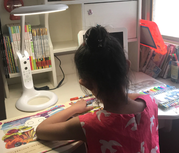 狀元星護(hù)眼燈調(diào)整坐姿怎么樣 狀元星護(hù)眼燈調(diào)整坐姿好用嗎 狀元星護(hù)眼燈調(diào)整坐姿怎么樣 狀元星護(hù)眼燈調(diào)整坐姿好用嗎