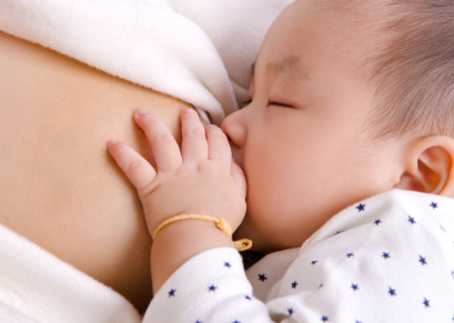 產(chǎn)后什么時(shí)候有初乳  寶寶吃初乳好嗎 