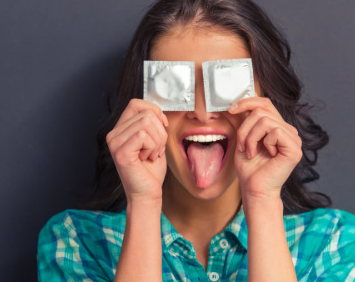 長期使用避孕套對女性來說有什么危害 避孕套的使用注意事套 長期使用避孕套對女性來說有什么危害 避孕套的使用注意事套