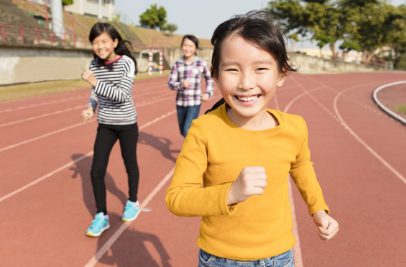 父母?jìng)€(gè)子矮就生不出高孩子了嗎 想要孩子長高怎么做 父母?jìng)€(gè)子矮就生不出高孩子了嗎 想要孩子長高怎么做