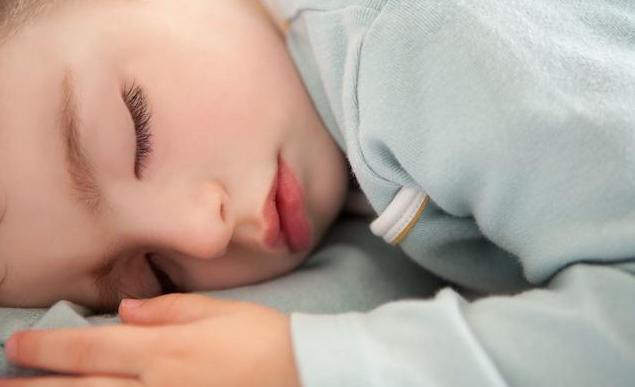 小兒呼吸聲重正常嗎 引起小兒呼吸聲重的原因 小兒呼吸聲重正常嗎 引起小兒呼吸聲重的原因