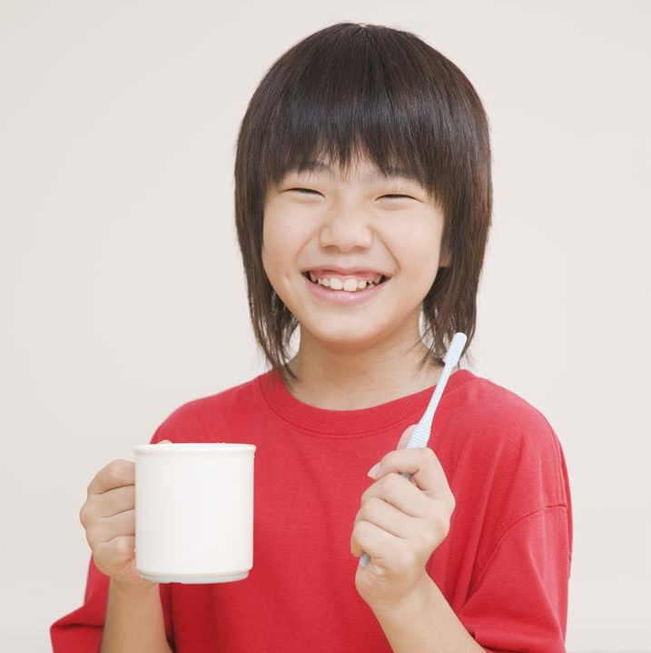 如何正確有效的給孩子刷牙 孩子牙齒清潔具體步驟