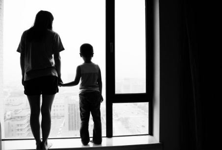 孩子自閉癥如何判斷 患自閉癥的孩子有什么癥狀