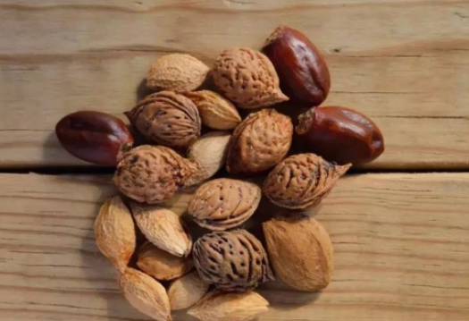 發霉的食物去掉壞的可以吃嗎 發霉食物注意事項 發霉的食物去掉壞的可以吃嗎 發霉食物注意事項