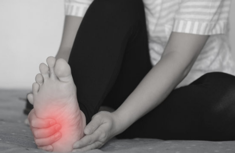 孕婦腿抽筋就是缺鈣了嗎 孕婦腿抽筋是怎么回事