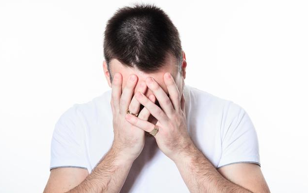 90后已成中風高發人群 頻繁咬舌頭就是中風嗎