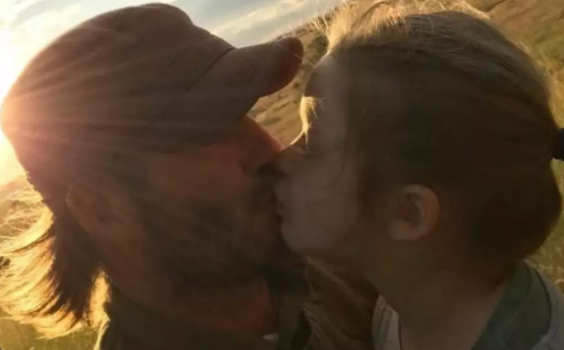 父母和孩子的親昵界限在哪 孩子的性教育問題 父母和孩子的親昵界限在哪 孩子的性教育問題