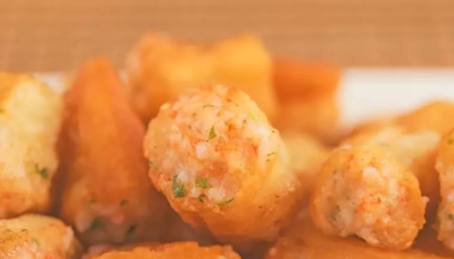 寶寶菠蘿輔食推薦 菠蘿油條蝦制作方法