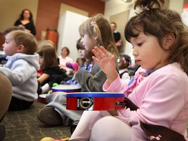 音樂啟蒙對孩子的好處 0-6歲兒童音樂啟蒙方法 音樂啟蒙對孩子的好處 0-6歲兒童音樂啟蒙方法