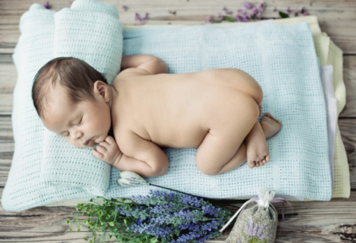 孩子邊吃邊拉有問題嗎 寶寶邊吃邊拉怎么回事 孩子邊吃邊拉有問題嗎 寶寶邊吃邊拉怎么回事