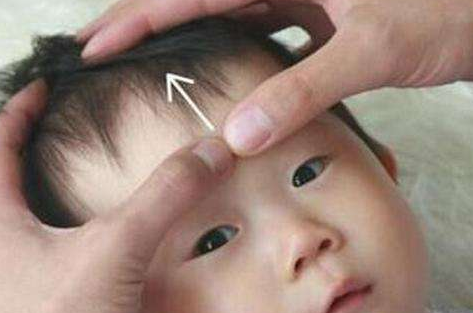 寶寶頭發稀少發黃怎么辦 寶寶頭發少發黃解決辦法