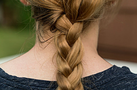 寶寶掉頭發是不是患病了 怎么讓孩子頭發濃密