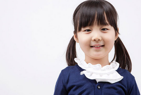 寶寶掉頭發是不是患病了 怎么讓孩子頭發濃密